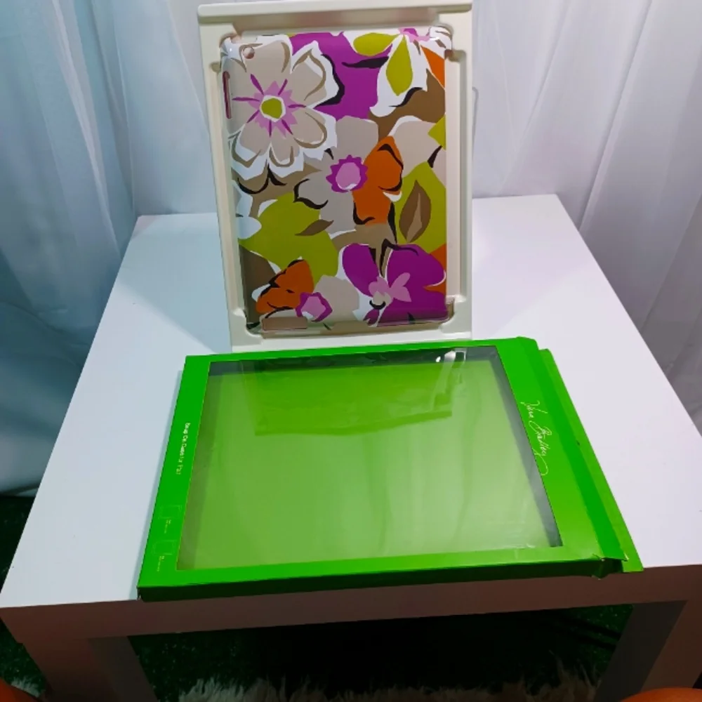 VERA BRADLEY Snap On Case for iPad
